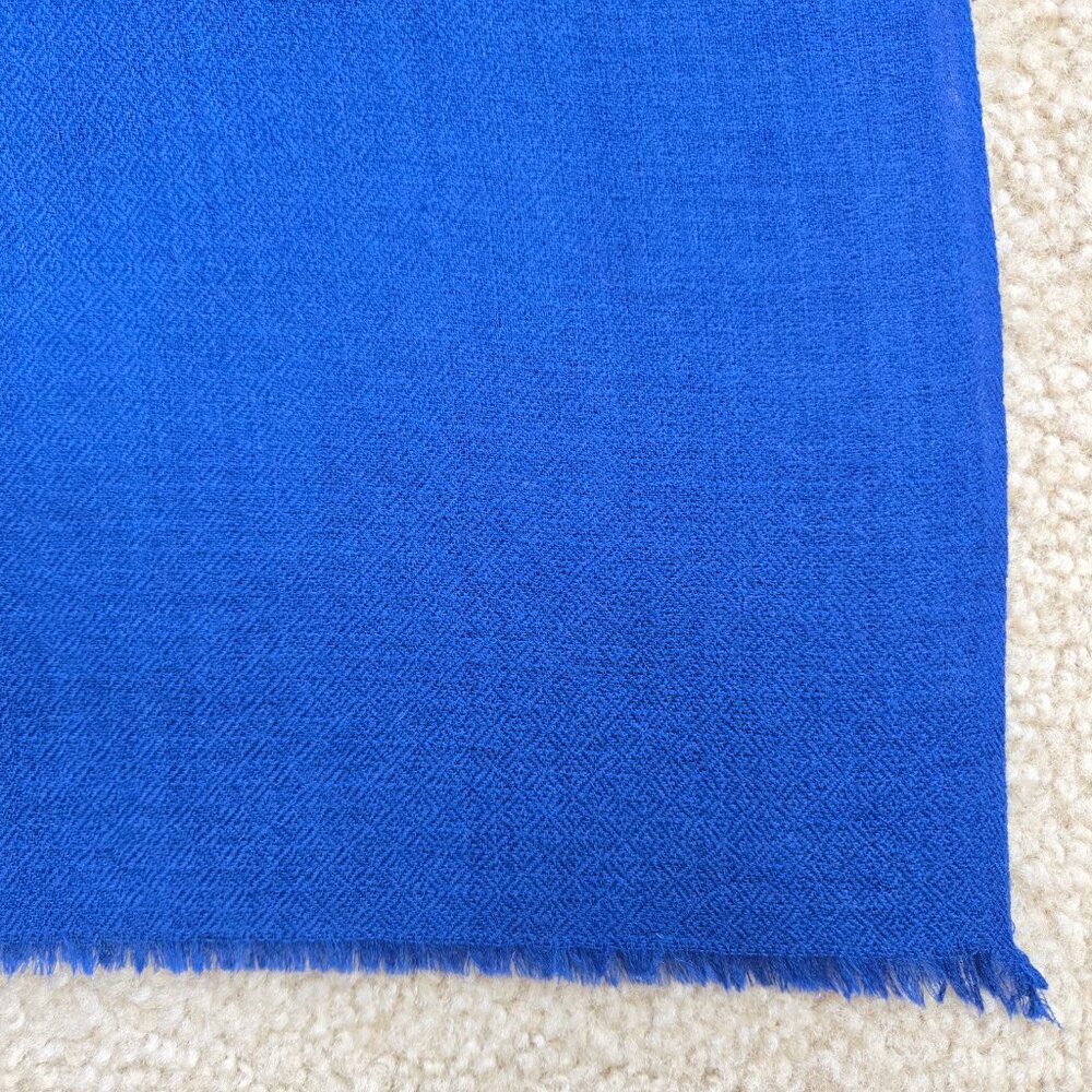 NWOT Royal Blue Cashmere Woven Scarf Lightweight Perfect - Picture 3 of 6